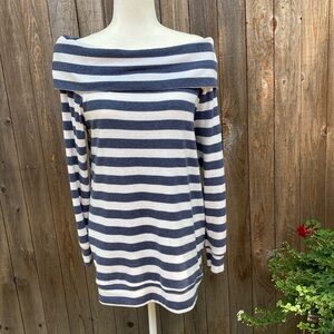 She and sky lightweight sweatshirt